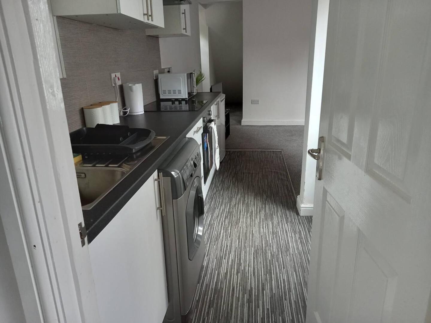 Апартаменти Simple And Sweet, Flat On Lewis Street - 1 Br Stoke-on-Trent Екстер'єр фото